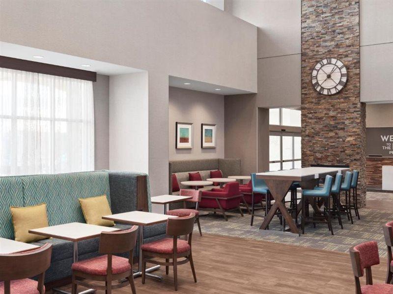 Hampton Inn & Suites Kelowna, British Columbia, Canada Eksteriør bilde